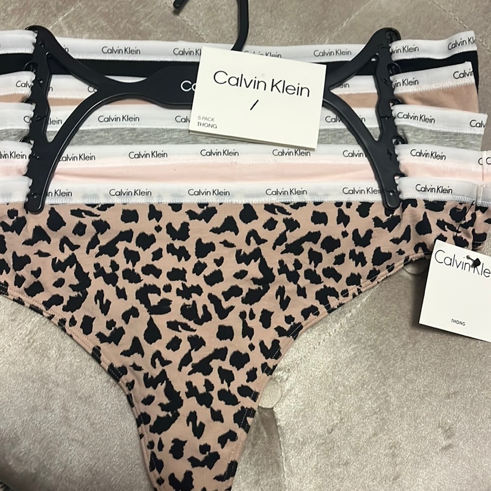 Calvin Klein 5 pack cotton panties with elastic waist band, thong, new